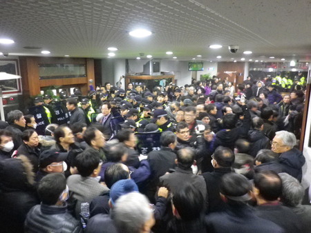 골리앗 광성, 교인의 힘이 법이다
