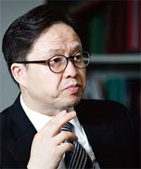 "문문", 아버지는 통일교에 사과문, 아들은 통일교(가족중심) 옹호논문