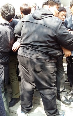 종려주일 vs. 용역주일