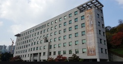 총신대 이재서 총장, 기자회견을 통해 입장문 발표해.