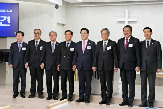 분단 80년 향하는 한반도, 부활의 빛으로 ‘평화’의 길 연다